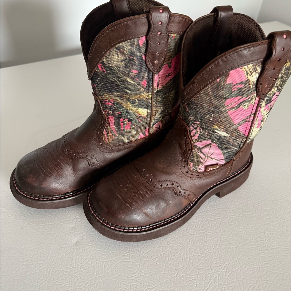 Justin Gypsy Women’s Size 6.5 Pink Brown Camo Leather Cowboy Boots